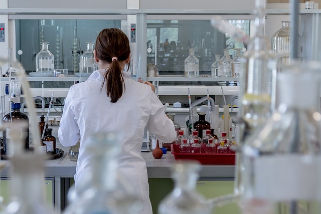 women in a laboratory
